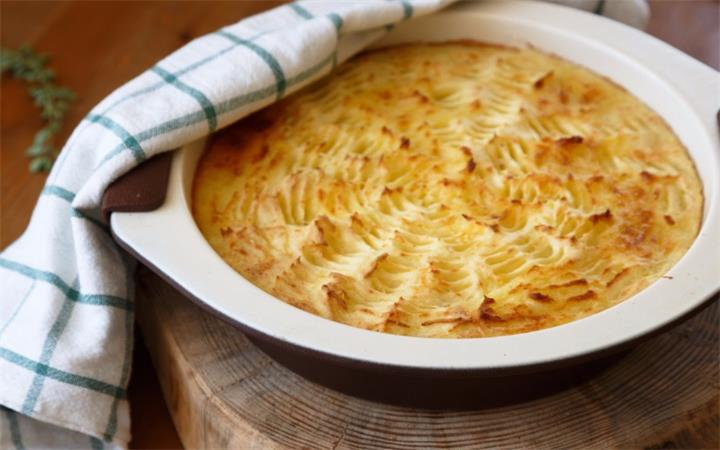 Chicken Pie with Lentils topped with mash | Manor Farm Best Chicken Recipes